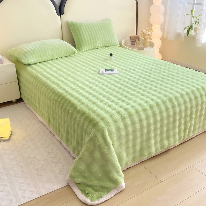 91家纺网 家纺一手货源 找家纺 耐思家纺 2025新款泡泡牛奶绒纯色单品床单床单单件 泡泡 淡雅绿