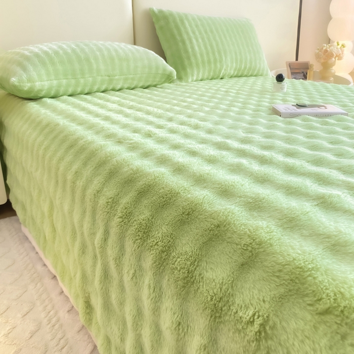 91家纺网 家纺一手货源 找家纺 耐思家纺 2025新款泡泡牛奶绒纯色单品床单床单单件 泡泡 淡雅绿