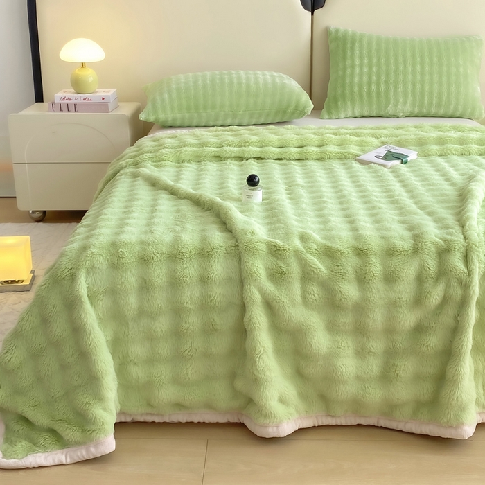 91家纺网 家纺一手货源 找家纺 耐思家纺 2025新款泡泡牛奶绒纯色单品床单床单单件 泡泡 淡雅绿