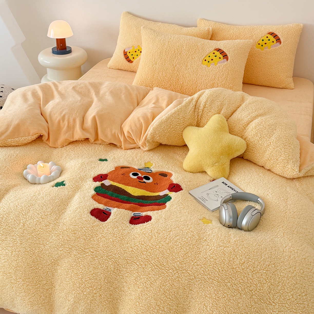 乐坊 2025新款小阪羊羔绒牛奶绒卡通四件套冬季加厚保暖 汉堡-黄