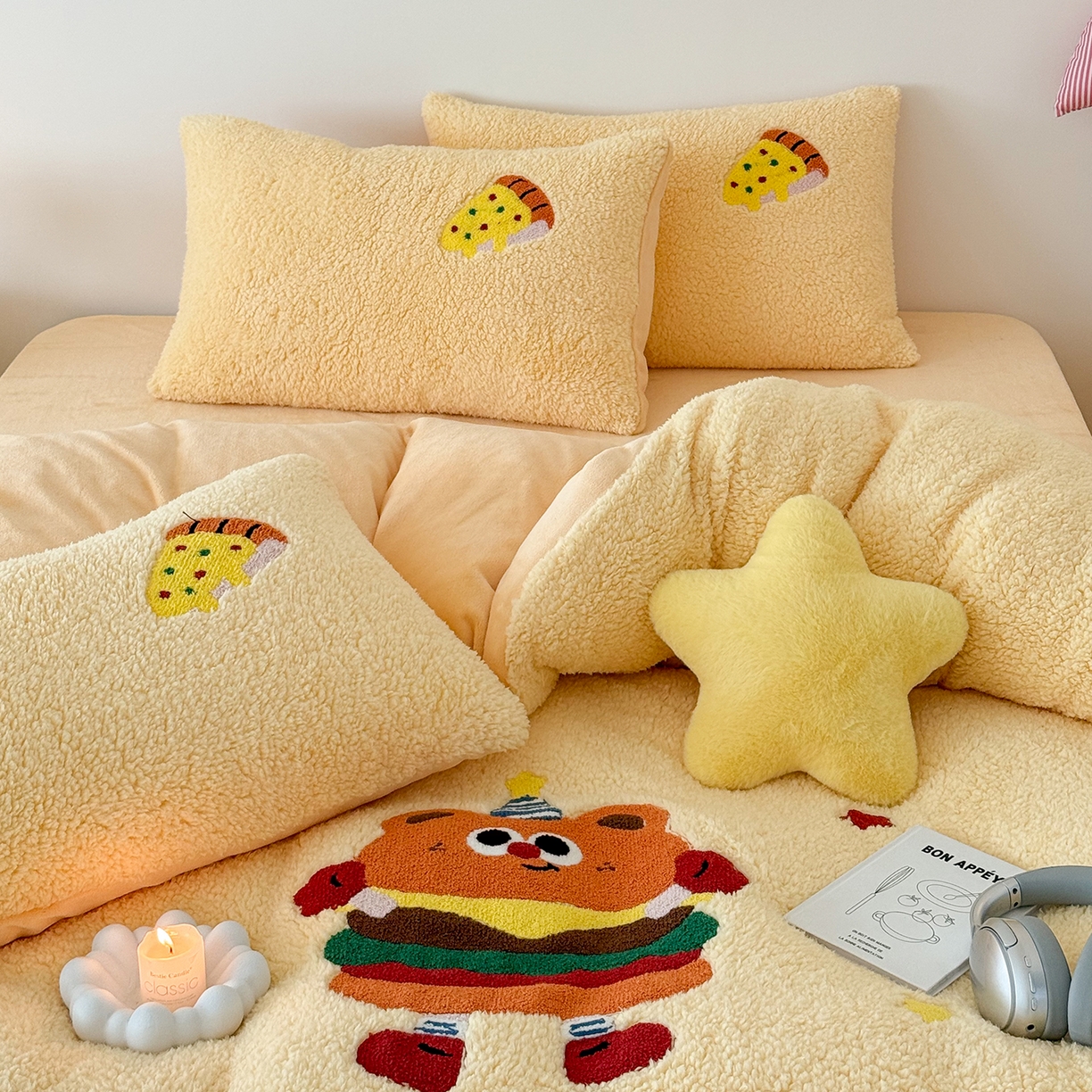 91家纺网 家纺一手货源 找家纺 乐坊 2025新款小阪羊羔绒牛奶绒卡通四件套冬季加厚保暖 汉堡-黄