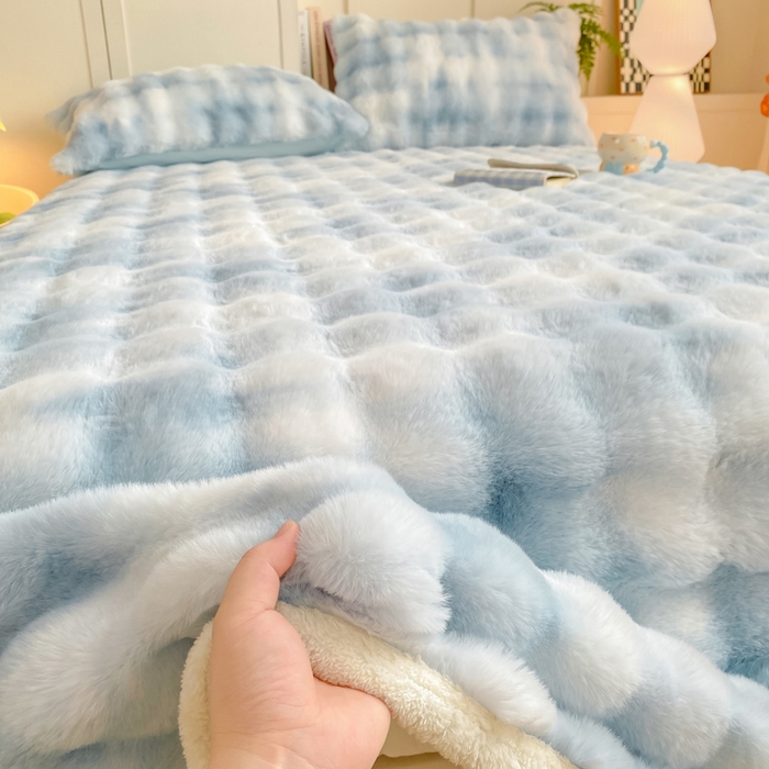 91家纺网 家纺一手货源 找家纺 耐思家纺 2025新款泡泡牛奶绒纯色单品床单床单单件 炫彩 清水兰