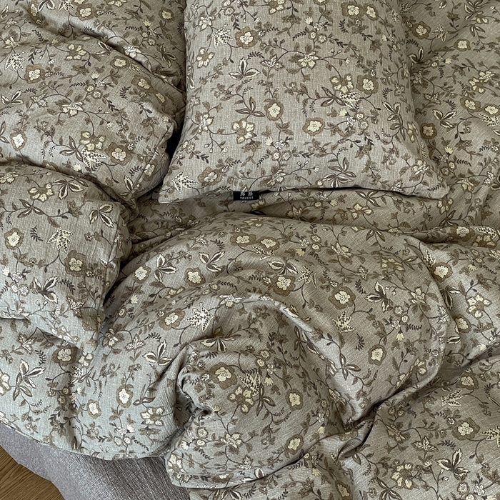 91家纺网 家纺一手货源 找家纺 仟网汇 2025新款高克重亚麻复古简单款四件套 梅花颂