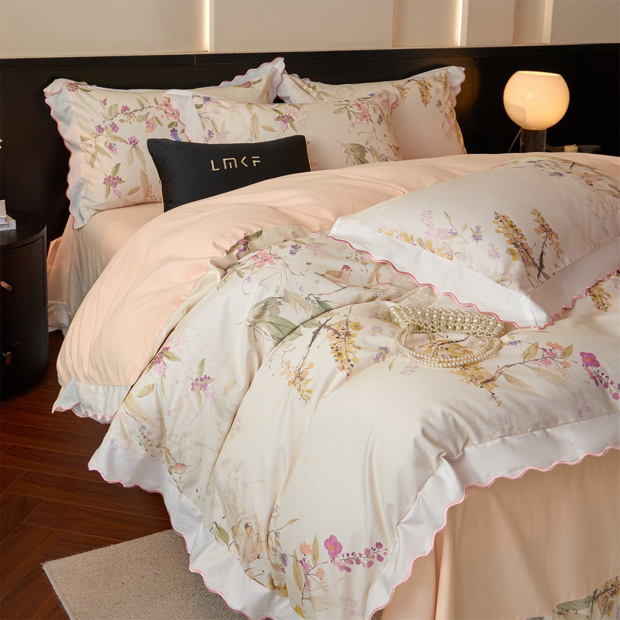 91家纺网 家纺一手货源 找家纺 蓝米卡夫 2025秋冬-A类全棉50S*50S双股磨毛数码印花绣边款（礼盒包装）提供买家秀 枝霖