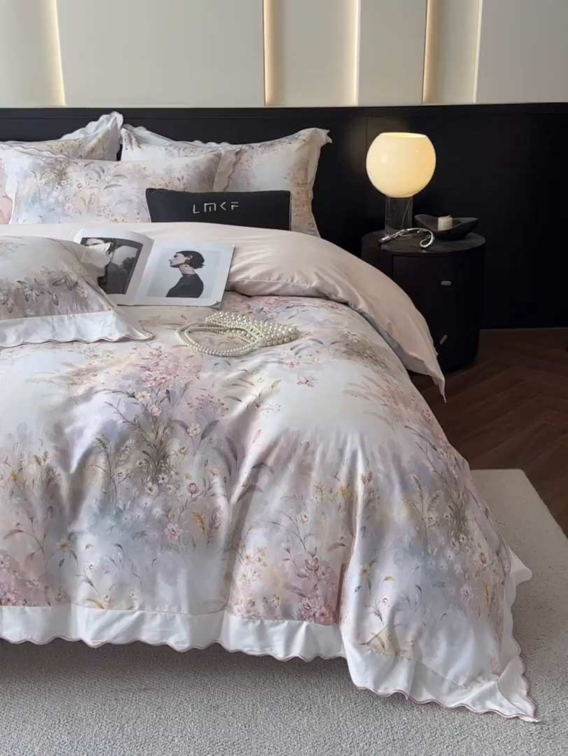 91家纺网 家纺一手货源 找家纺 蓝米卡夫 2025秋冬-A类全棉50S*50S双股磨毛数码印花绣边款（礼盒包装）提供买家秀 浮生若棠