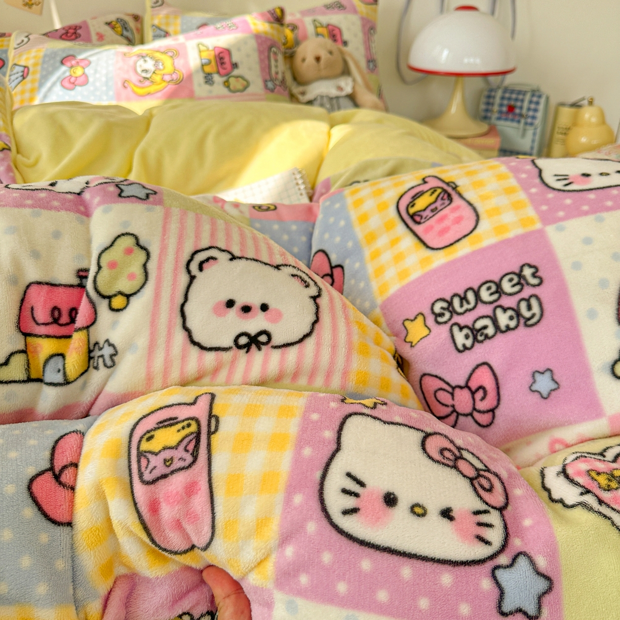 91家纺网 家纺一手货源 找家纺 韩巢家纺 2025新款高克重牛奶绒四件套冬季绒床品被套床单三件套 少女心