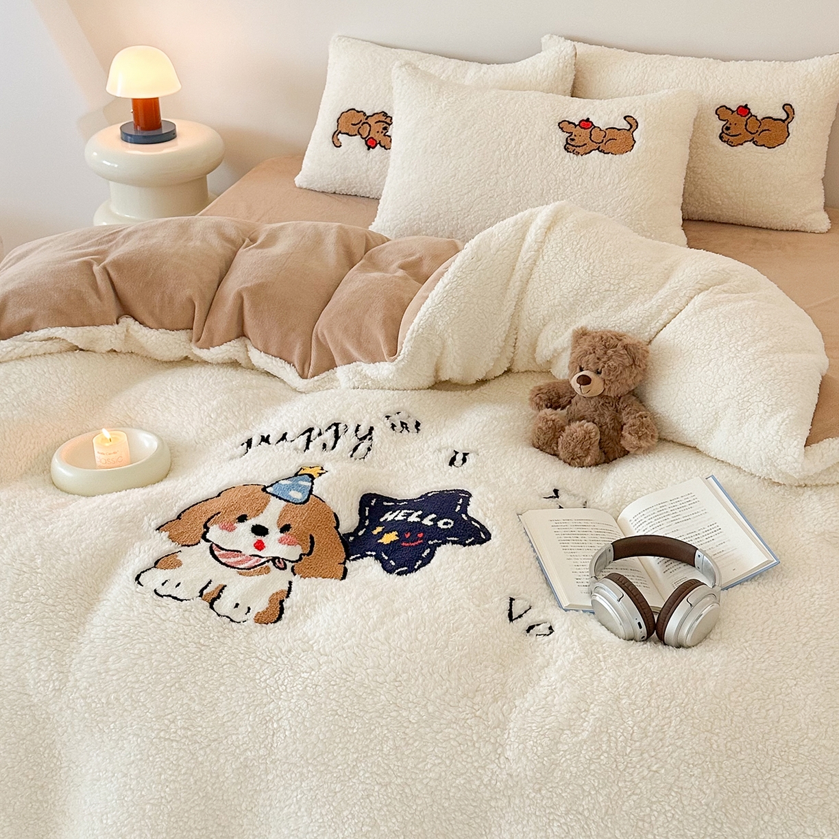 乐坊 2025新款小阪羊羔绒牛奶绒卡通四件套冬季加厚保暖 星星小狗-白卡其