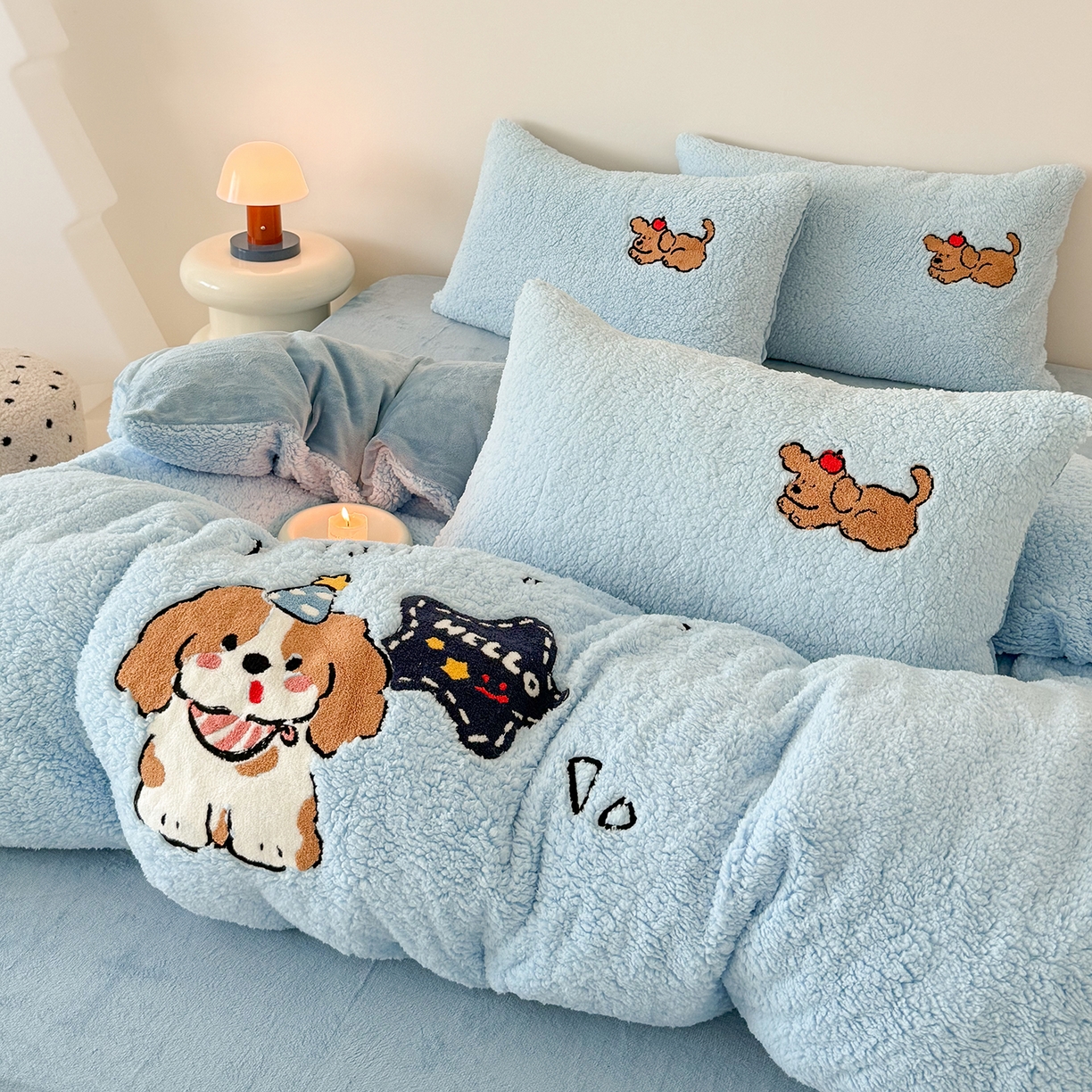 91家纺网 家纺一手货源 找家纺 乐坊 2025新款小阪羊羔绒牛奶绒卡通四件套冬季加厚保暖 星星小狗-蓝