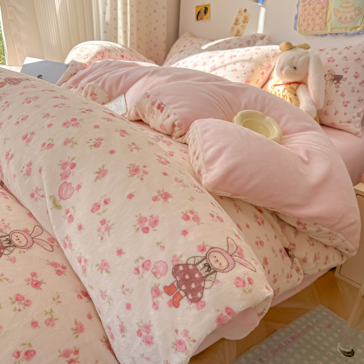 韩巢家纺 2025新款高克重牛奶绒四件套冬季绒床品被套床单三件套 小免舞