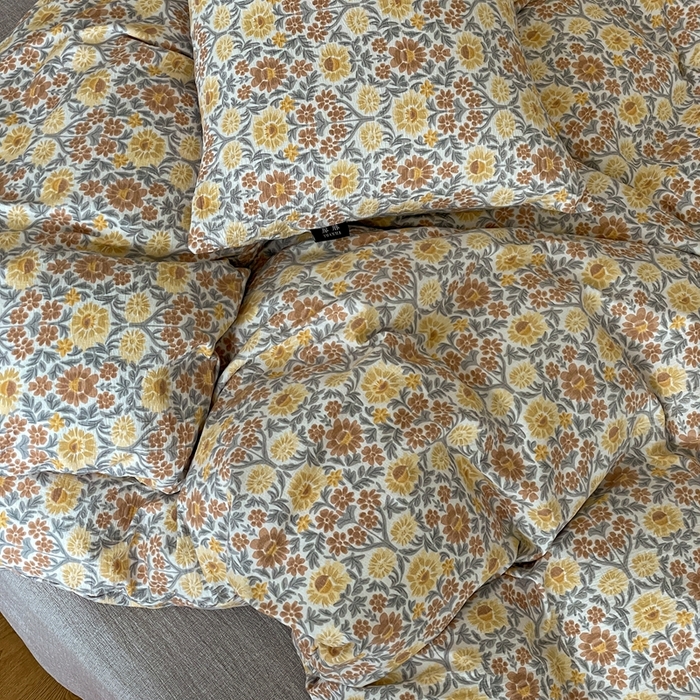 91家纺网 家纺一手货源 找家纺 仟网汇 2025新款高克重亚麻复古简单款四件套 木槿花咖