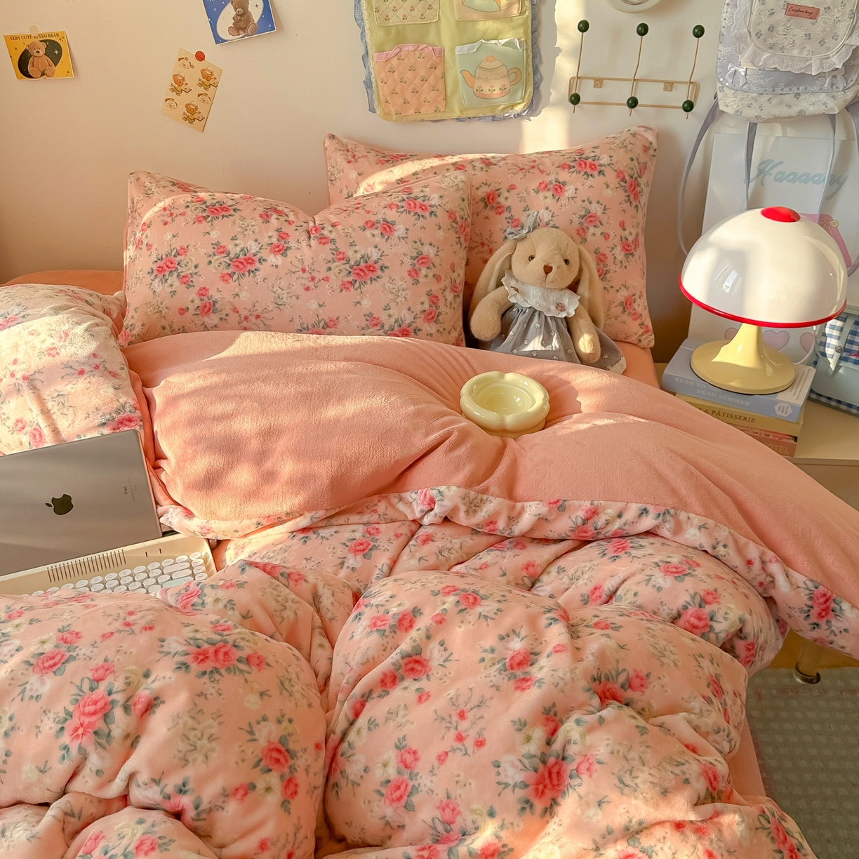 91家纺网 家纺一手货源 找家纺 韩巢家纺 2025新款高克重牛奶绒四件套冬季绒床品被套床单三件套 星辰闪烁