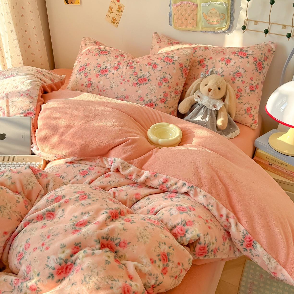 91家纺网 家纺一手货源 找家纺 韩巢家纺 2025新款高克重牛奶绒四件套冬季绒床品被套床单三件套 星辰闪烁