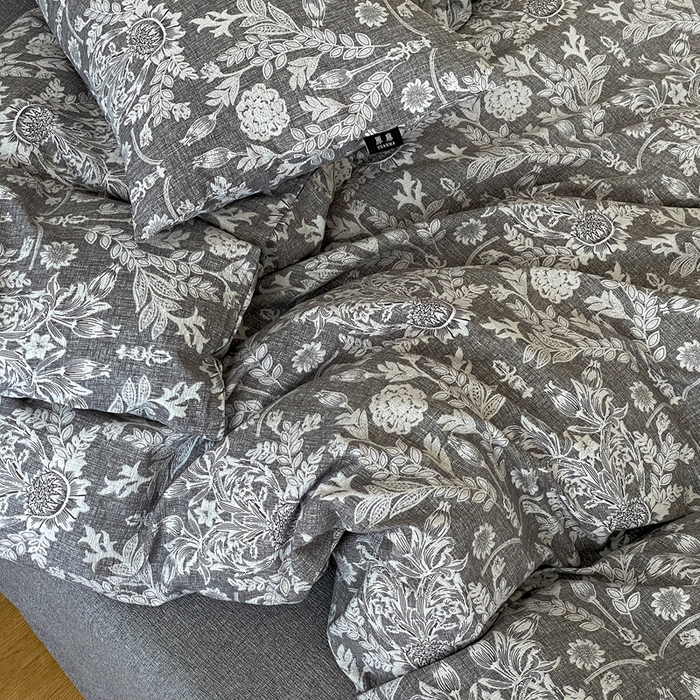 91家纺网 家纺一手货源 找家纺 仟网汇 2025新款高克重亚麻复古简单款四件套 水墨青筠 灰