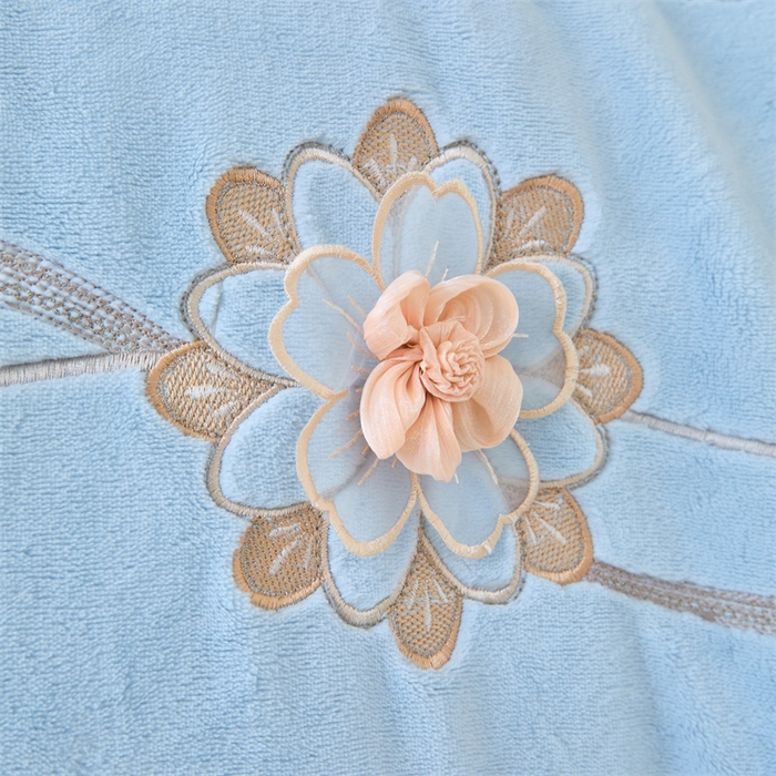 91家纺网 家纺一手货源 找家纺 （总）畅畅家纺 2025新款宽边加厚9斤加厚300克全消光超柔牛奶绒宽边刺绣手工订花绣花工艺四件套末花系列