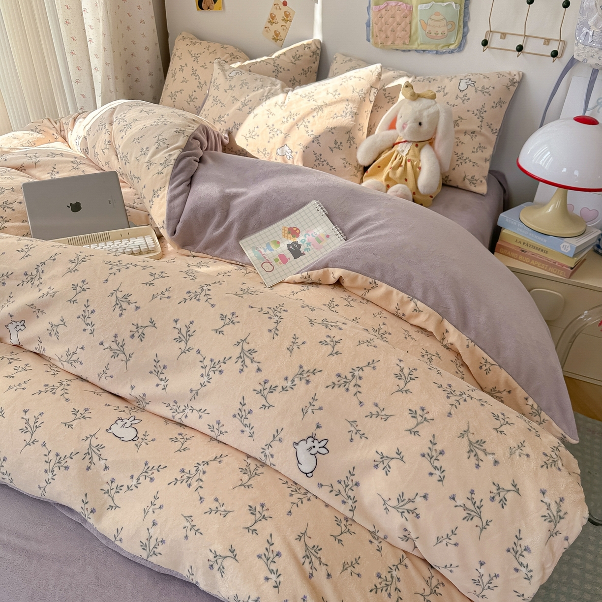 91家纺网 家纺一手货源 找家纺 韩巢家纺 2025新款高克重牛奶绒四件套冬季绒床品被套床单三件套 枝枝兔