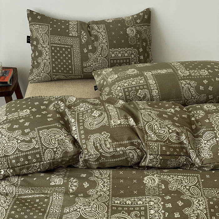 91家纺网 家纺一手货源 找家纺 仟网汇 2025新款高克重亚麻复古简单款四件套 乌木花园绿