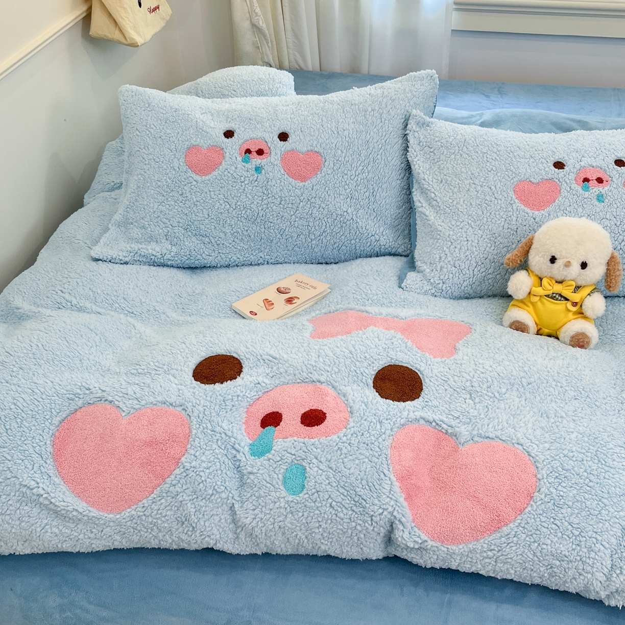 乐坊 2025新款大阪羊羔绒牛奶绒卡通四件套冬季加厚保暖 爱心猪猪-蓝