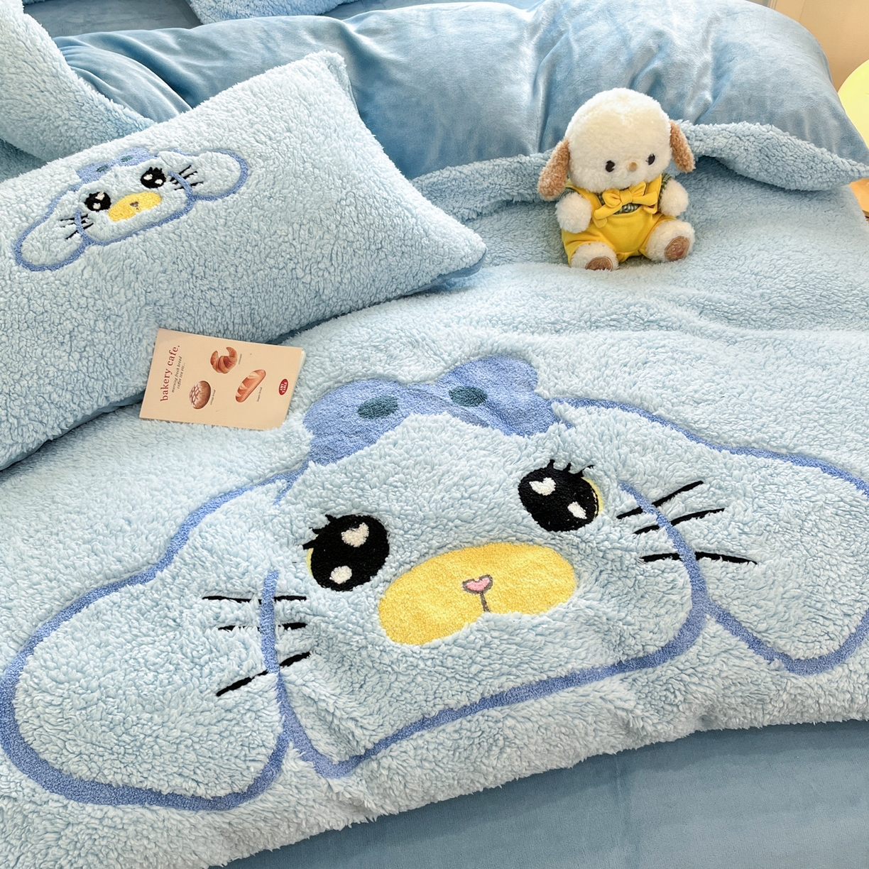 91家纺网 家纺一手货源 找家纺 乐坊 2025新款大阪羊羔绒牛奶绒卡通四件套冬季加厚保暖 大耳鼠狗-蓝