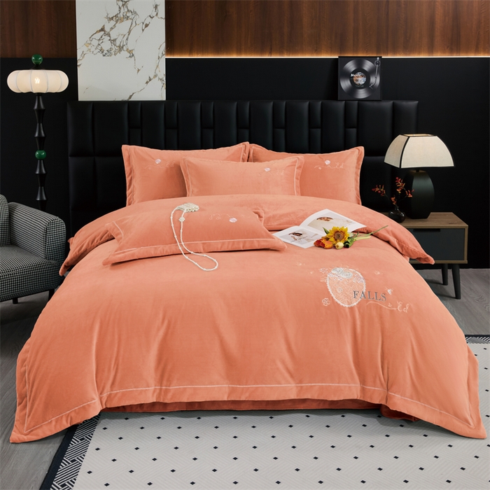 畅畅家纺 2025新款宽边加厚9斤加厚全消光牛奶绒宽边刺绣绣花四件套-慕斯绒系列 慕斯绒橙色