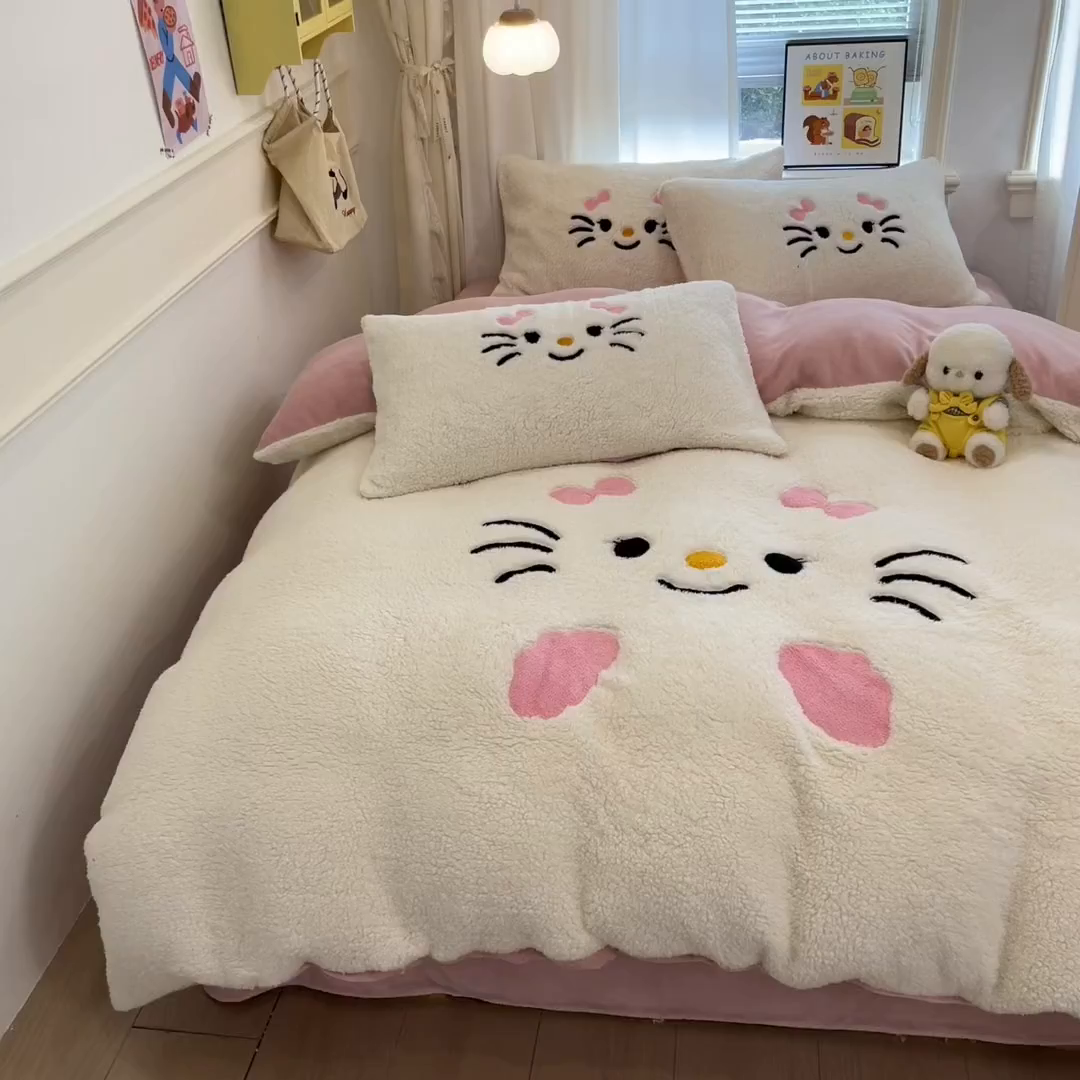 91家纺网 家纺一手货源 找家纺 乐坊 2025新款大阪羊羔绒牛奶绒卡通四件套冬季加厚保暖 可爱猫咪-白粉