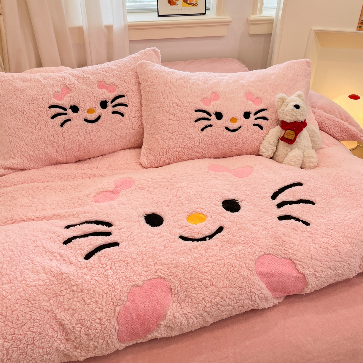 91家纺网 家纺一手货源 找家纺 乐坊 2025新款大阪羊羔绒牛奶绒卡通四件套冬季加厚保暖 可爱猫咪-粉