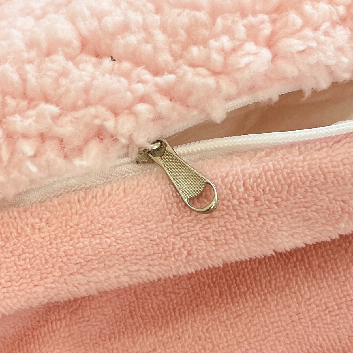 91家纺网 家纺一手货源 找家纺 乐坊 2025新款大阪羊羔绒牛奶绒卡通四件套冬季加厚保暖 可爱猫咪-粉