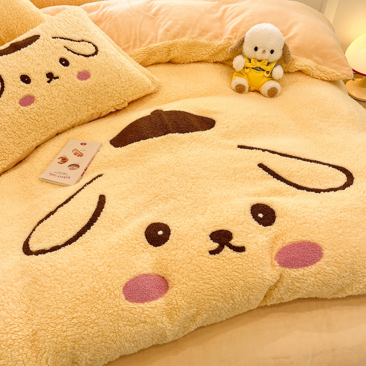 91家纺网 家纺一手货源 找家纺 乐坊 2025新款大阪羊羔绒牛奶绒卡通四件套冬季加厚保暖 晚安狗-黄