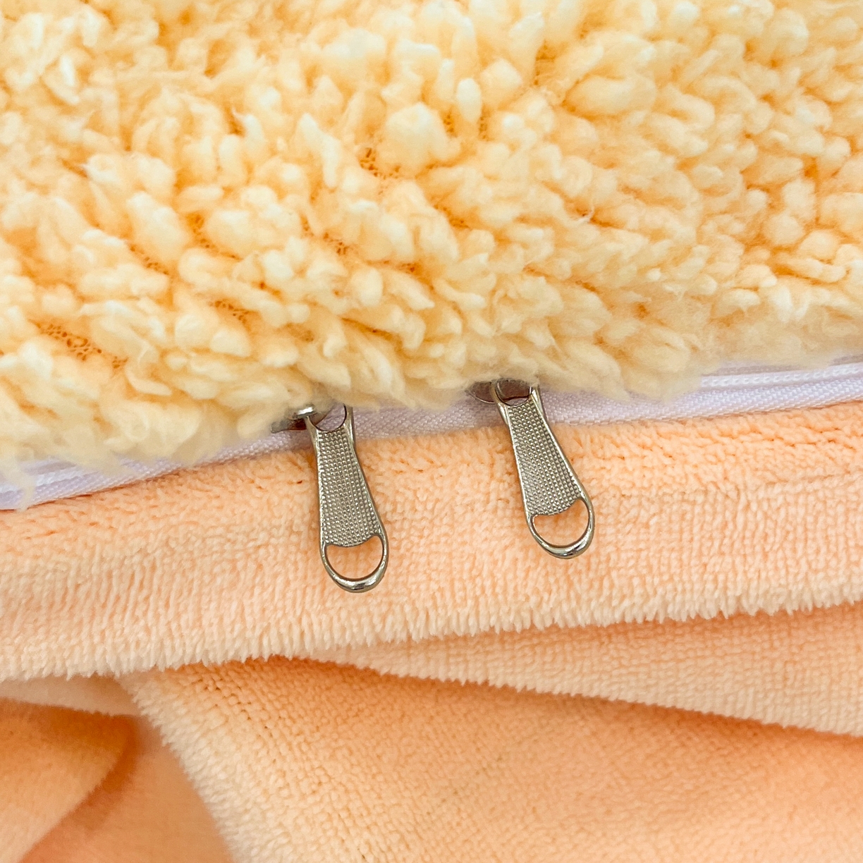 91家纺网 家纺一手货源 找家纺 乐坊 2025新款大阪羊羔绒牛奶绒卡通四件套冬季加厚保暖 晚安狗-黄