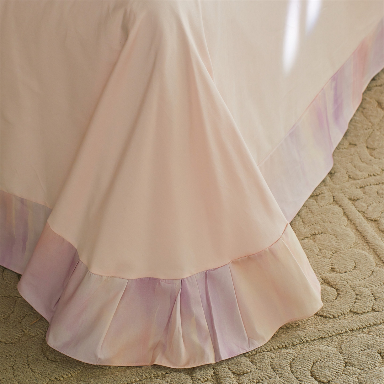 91家纺网 家纺一手货源 找家纺 蓝米卡夫 2025秋冬-A类全棉50S*50S双股磨毛印+绣-云光蝶梦系列（礼盒包装）-拍摄风格1 提供买家秀 云光蝶梦-粉紫