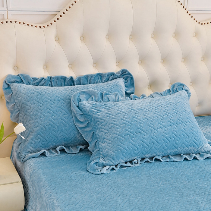 91家纺网 家纺一手货源 找家纺 （总）畅畅家纺 2025新款11斤秋冬加厚纯色韩版牛奶绒夹棉床盖四件套-倾城