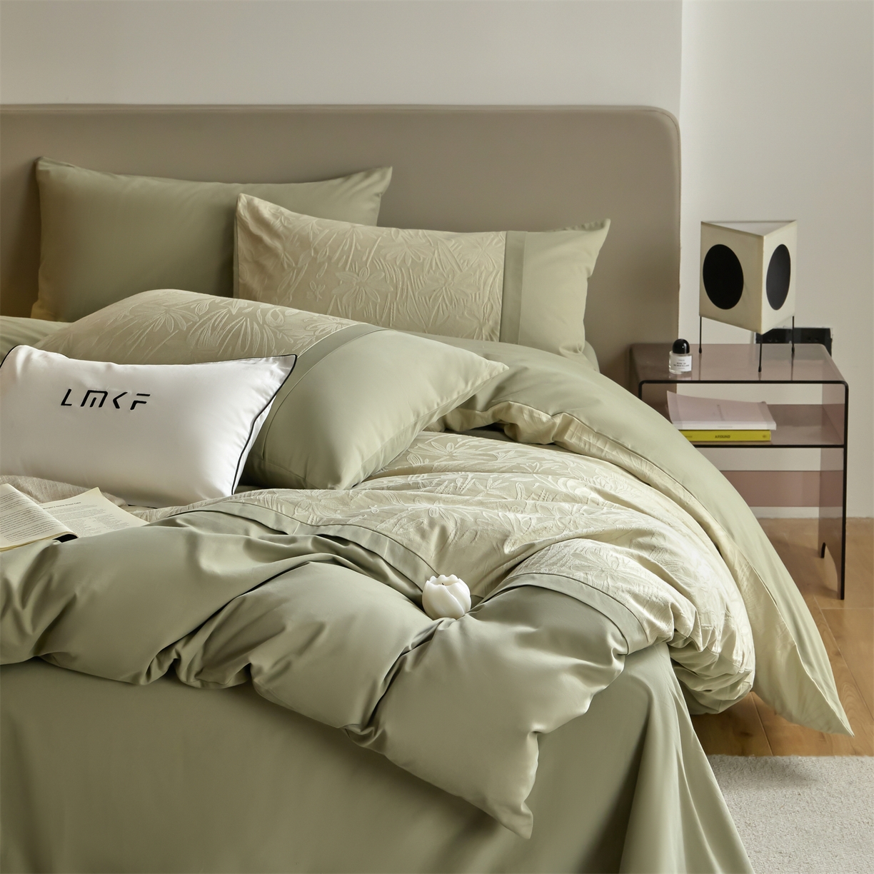 91家纺网 家纺一手货源 找家纺 （总）蓝米卡夫 2025秋冬-A类全棉亮面提花100支磨毛拼接款（礼盒包装）提供买家秀