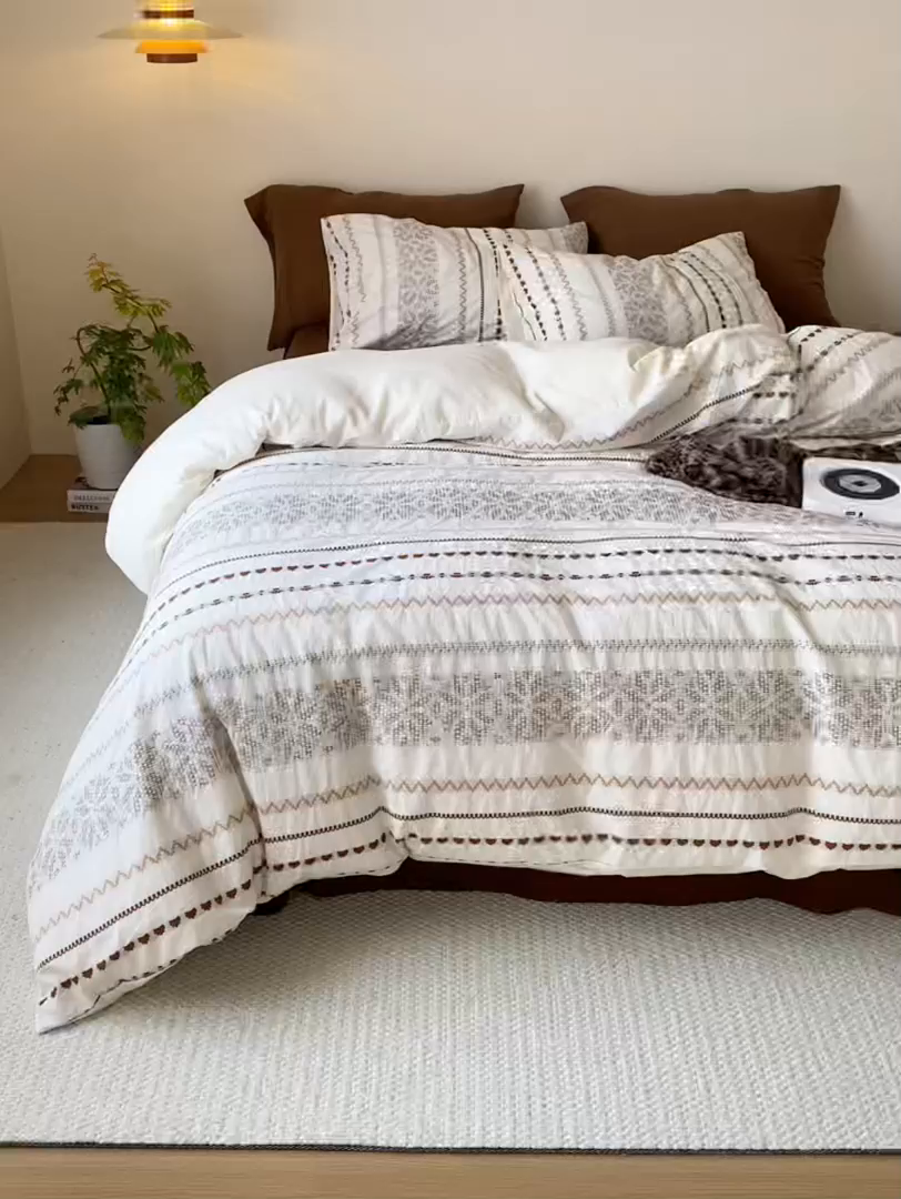 91家纺网 家纺一手货源 找家纺 （总）山舍家居 2025新款全棉纯棉色织提花四件套-遇见费尔岛