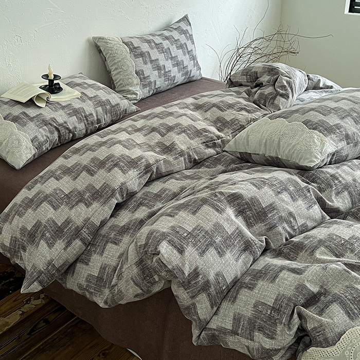 91家纺网 家纺一手货源 找家纺 仟网汇 2025新款亚麻复古花边系列四件套 方格灰