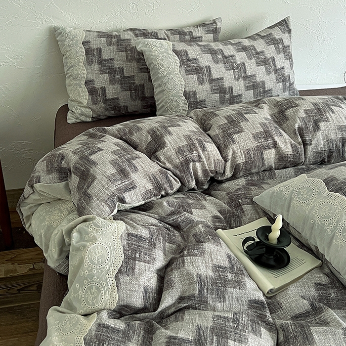 91家纺网 家纺一手货源 找家纺 仟网汇 2025新款亚麻复古花边系列四件套 方格灰