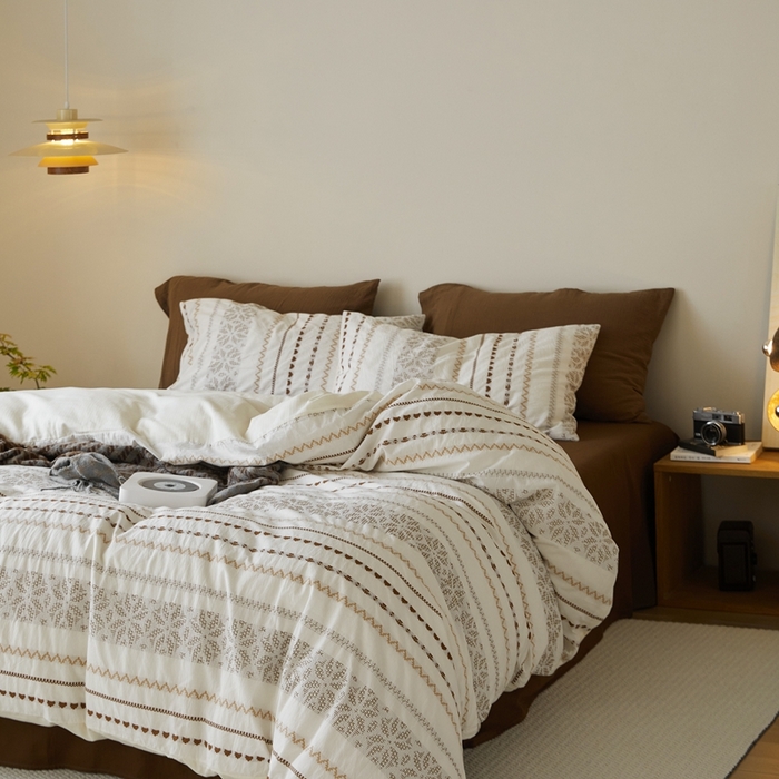 91家纺网 家纺一手货源 找家纺 （总）山舍家居 2025新款全棉纯棉色织提花四件套-遇见费尔岛