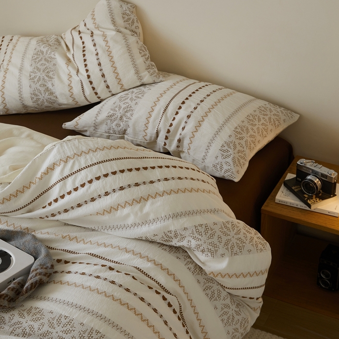 91家纺网 家纺一手货源 找家纺 （总）山舍家居 2025新款全棉纯棉色织提花四件套-遇见费尔岛