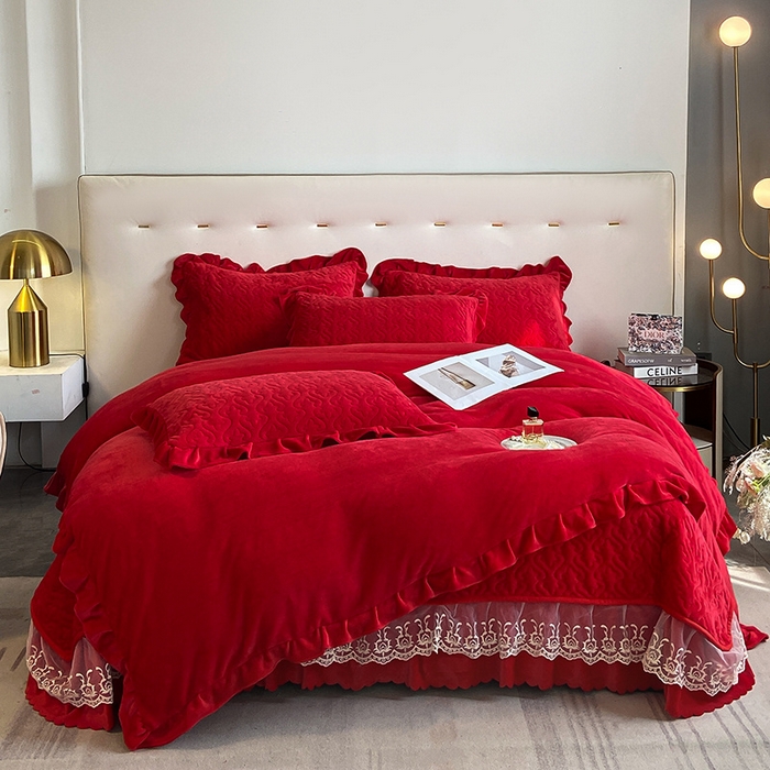 91家纺网 家纺一手货源 找家纺 畅畅家纺 2025新款11斤秋冬加厚纯色韩版牛奶绒夹棉床盖四件套-倾城 倾城-大红