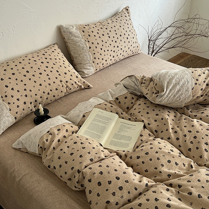 91家纺网 家纺一手货源 找家纺 仟网汇 2025新款亚麻复古花边系列四件套 复古豹