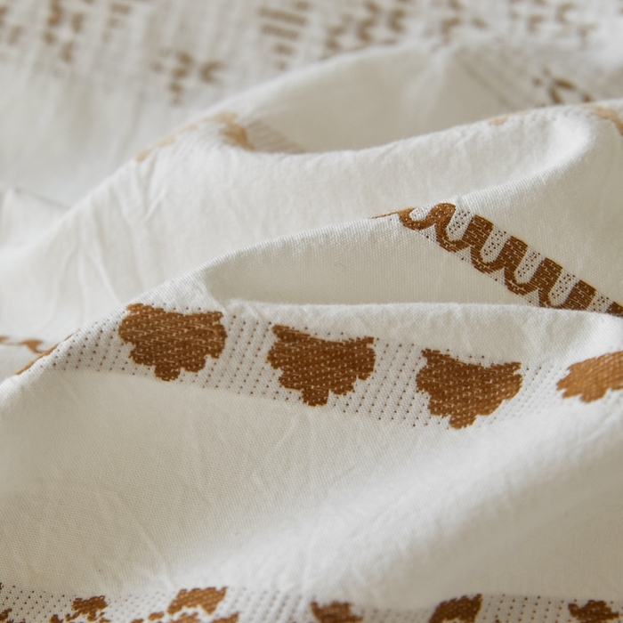 91家纺网 家纺一手货源 找家纺 山舍家居 2025新款全棉纯棉色织提花四件套-遇见费尔岛 遇见费尔岛-太妃糖