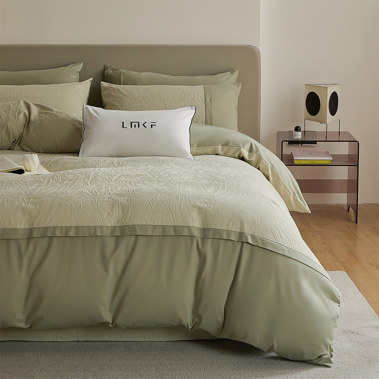 91家纺网 家纺一手货源 找家纺 蓝米卡夫 2025秋冬-A类全棉亮面提花50S*50S双股磨毛拼接款（礼盒包装）提供买家秀 秘境-奶绿