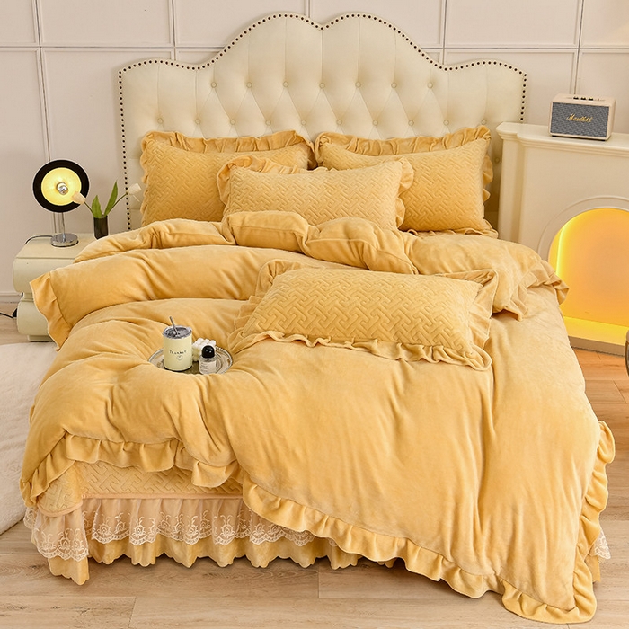 91家纺网 家纺一手货源 找家纺 畅畅家纺 2025新款11斤秋冬加厚纯色韩版牛奶绒夹棉床盖四件套-倾城 倾城-黄