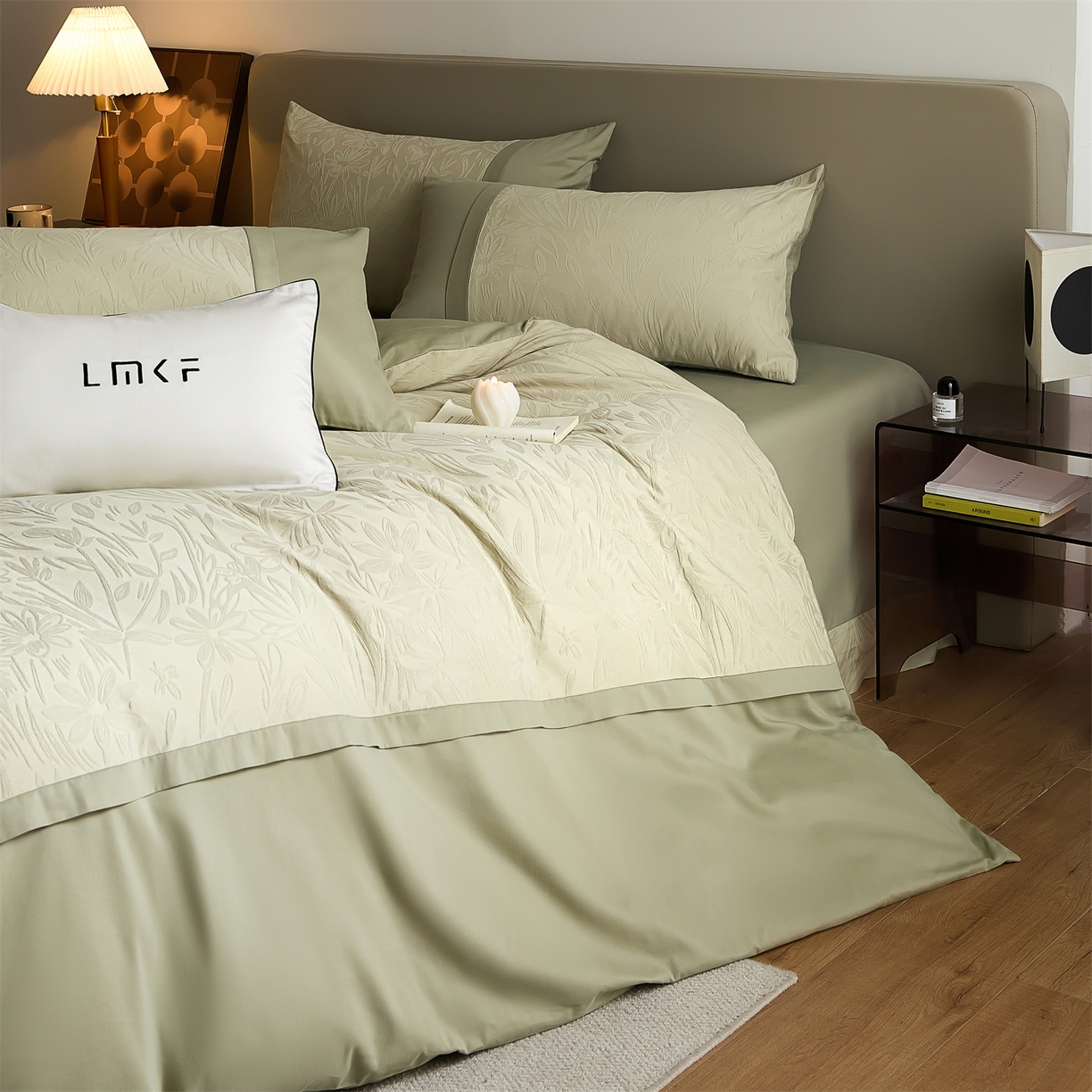 91家纺网 家纺一手货源 找家纺 蓝米卡夫 2025秋冬-A类全棉亮面提花50S*50S双股磨毛拼接款（礼盒包装）提供买家秀 秘境-奶绿