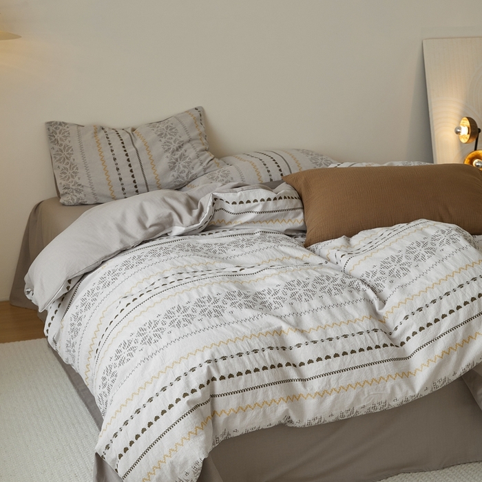 91家纺网 家纺一手货源 找家纺 山舍家居 2025新款全棉纯棉色织提花四件套-遇见费尔岛 遇见费尔岛-浅灰色