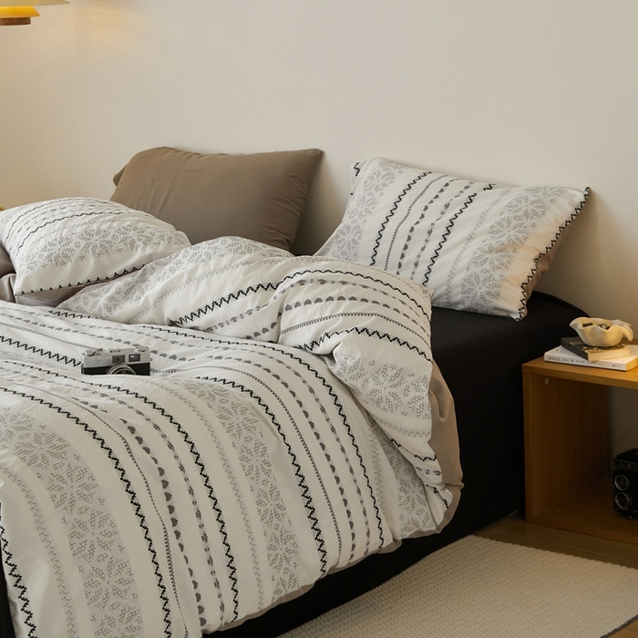 山舍家居 2025新款全棉纯棉色织提花四件套-遇见费尔岛 遇见费尔岛-黑白配