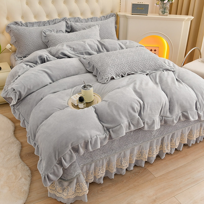 91家纺网 家纺一手货源 找家纺 畅畅家纺 2025新款11斤秋冬加厚纯色韩版牛奶绒夹棉床盖四件套-倾城 倾城-灰
