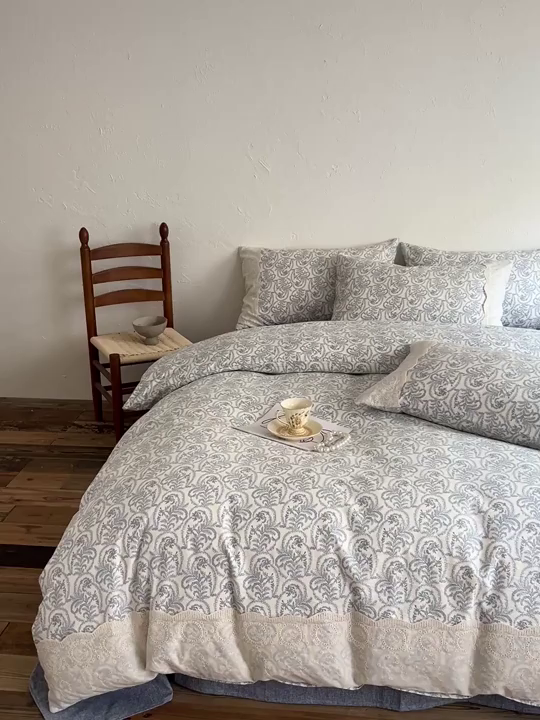 91家纺网 家纺一手货源 找家纺 仟网汇 2025新款亚麻复古花边系列四件套 卡曼-蓝