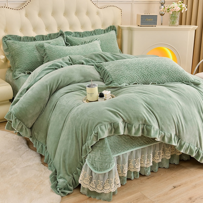 91家纺网 家纺一手货源 找家纺 畅畅家纺 2025新款11斤秋冬加厚纯色韩版牛奶绒夹棉床盖四件套-倾城 倾城-松石绿