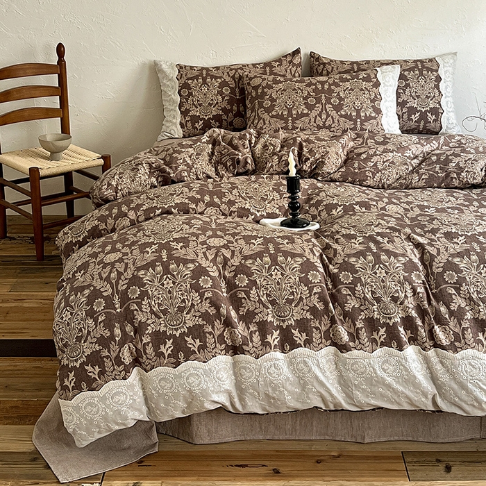 91家纺网 家纺一手货源 找家纺 仟网汇 2025新款亚麻复古花边系列四件套 墨染青筠-咖