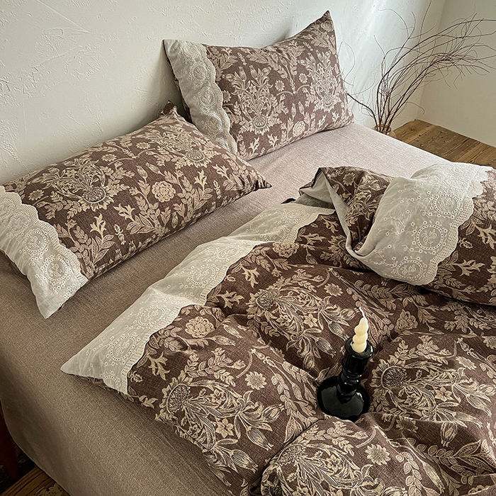 91家纺网 家纺一手货源 找家纺 仟网汇 2025新款亚麻复古花边系列四件套 墨染青筠-咖