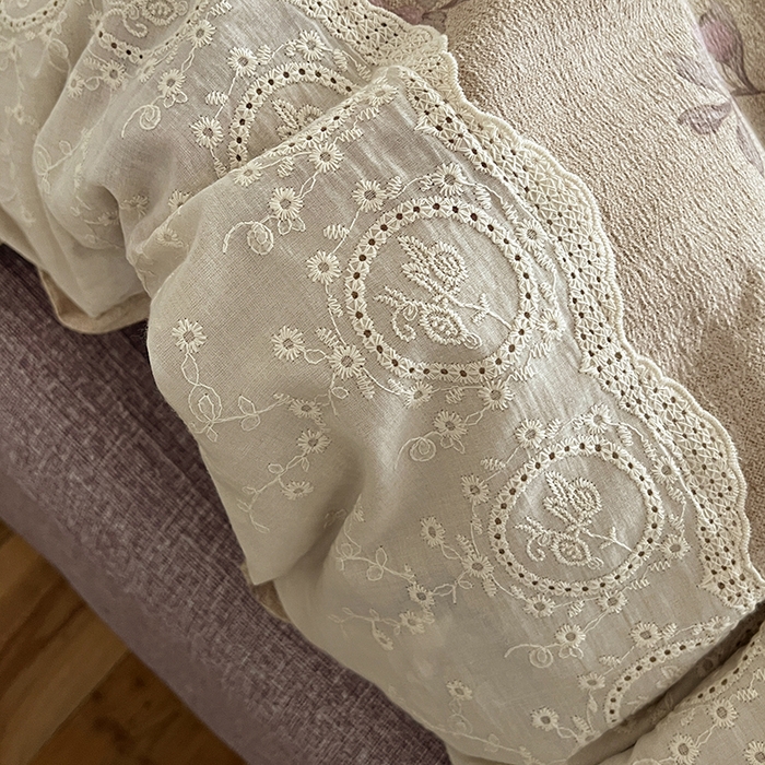 91家纺网 家纺一手货源 找家纺 仟网汇 2025新款亚麻复古花边系列四件套 晚香玉